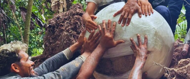 Massive Amazonian Urns Reveal Complex Ancient Burial Rituals | Dei Gratia Urns Massive Amazonian Urns Reveal Complex Ancient Burial Rituals | Dei Gratia Urns
