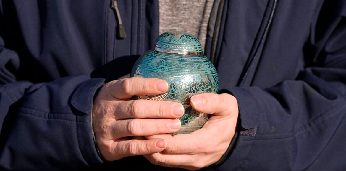 Up to 300,000 Cremation Ashes Unclaimed in UK Funeral Homes, Say Experts Up to 300,000 Cremation Ashes Unclaimed in UK Funeral Homes, Say Experts