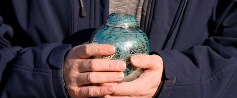 Up to 300,000 Cremation Ashes Unclaimed in UK Funeral Homes, Say Experts Up to 300,000 Cremation Ashes Unclaimed in UK Funeral Homes, Say Experts